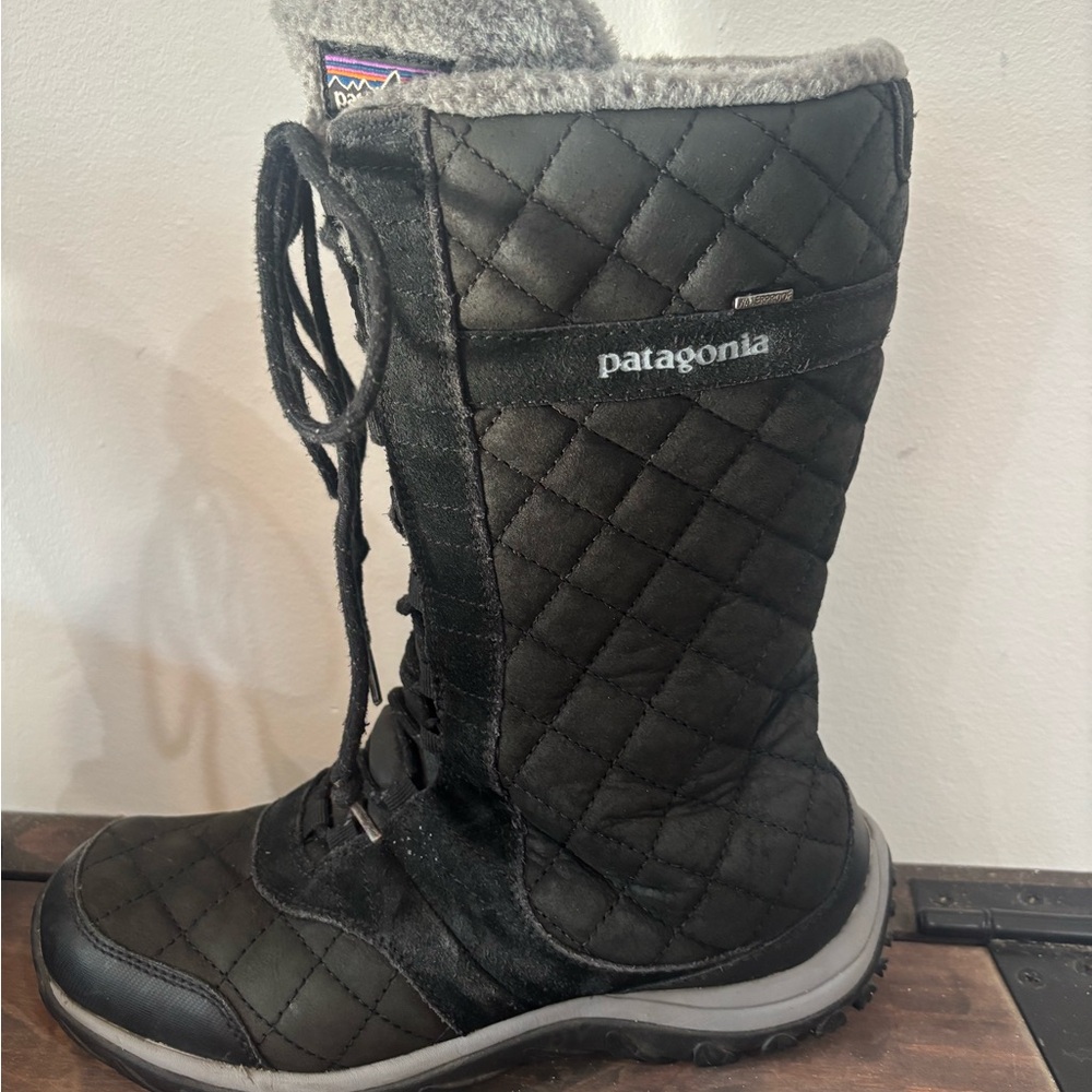 Patagonia Black Quilted Winter Boots